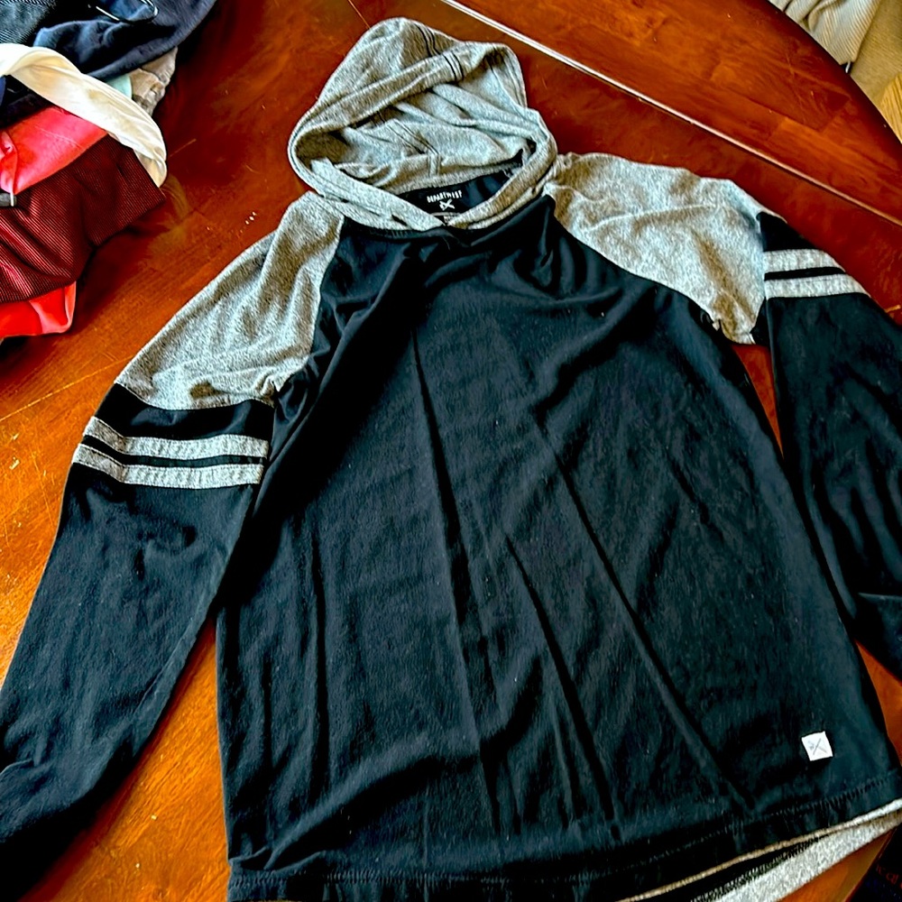 men’s hoodie black purchased at Buckle